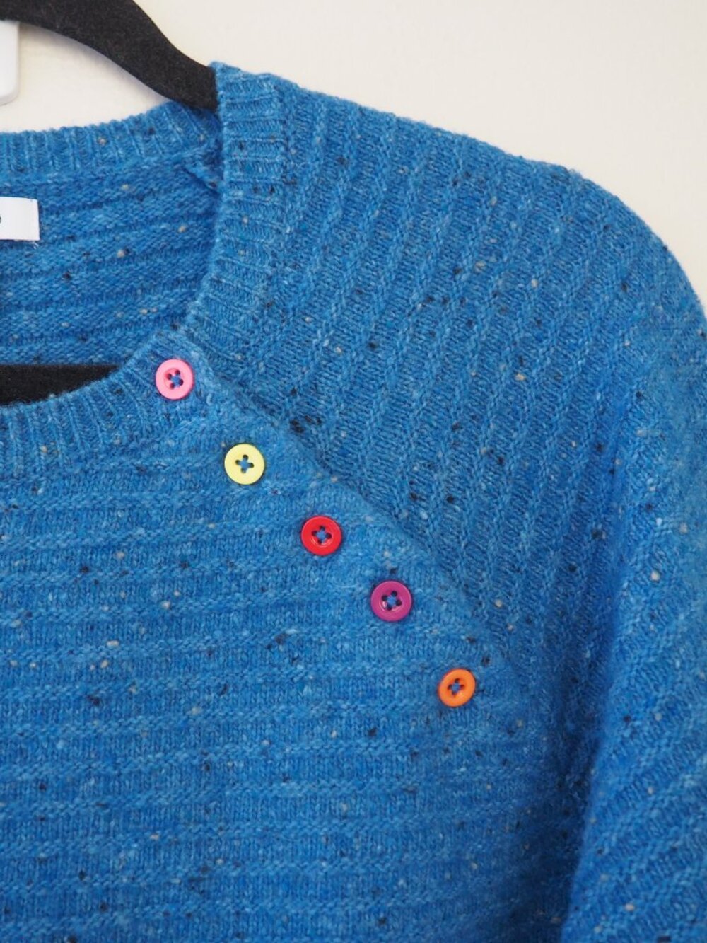 Tabitha Webb Blue Button Shoulder Sweater sz XL - Picture 4 of 8